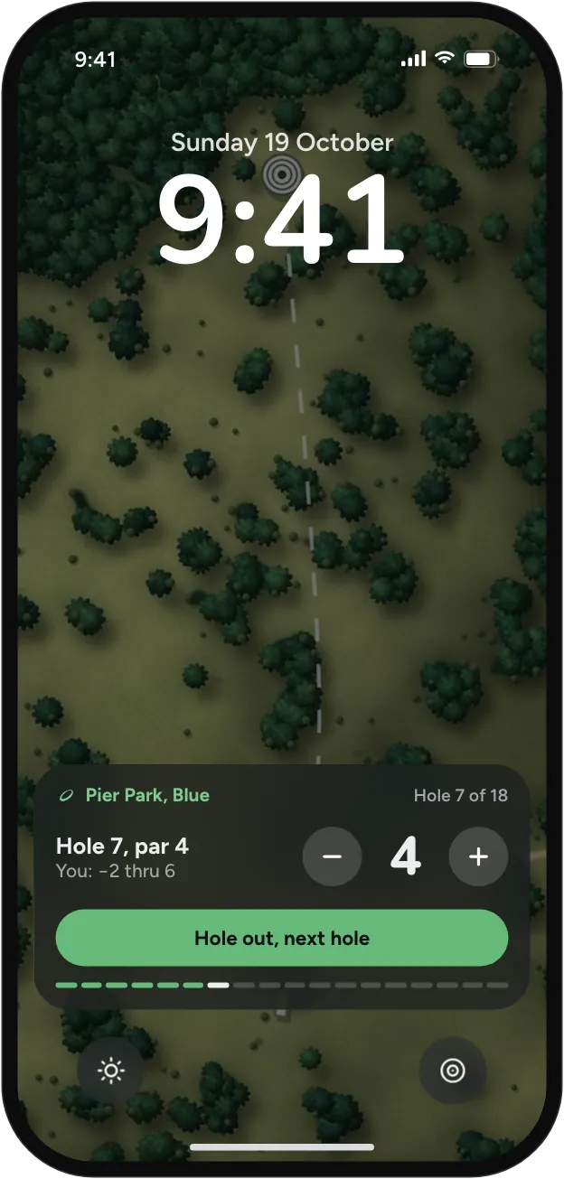 The lock screen Live Activity: hole 7, par 4, with plus and minus and Hole out, next hole.